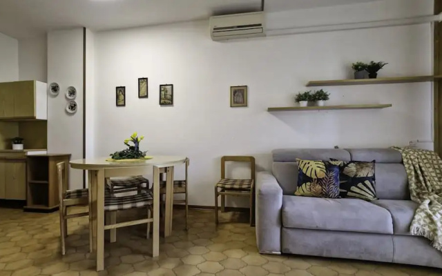 Lovely and Serene Flat Near Pluto Beach