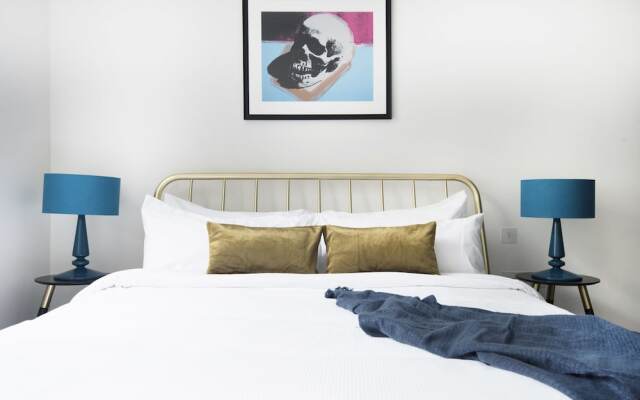 Отель Grand West End Suites by Sonder вид на фасад