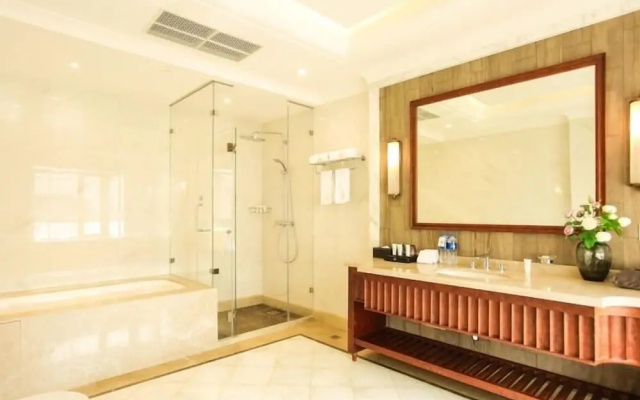 GreenTree Eastern Shanghai Changning Hongqiao Airport LongBai Hotel