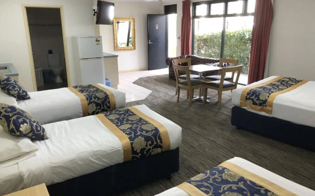 Jacksons Motor Inn