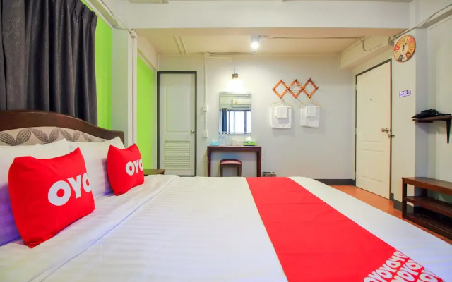 Baan Phraeng Poshtel Bangkok