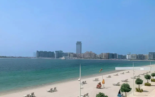 Ultimate One Bedroom with Private Beach Access