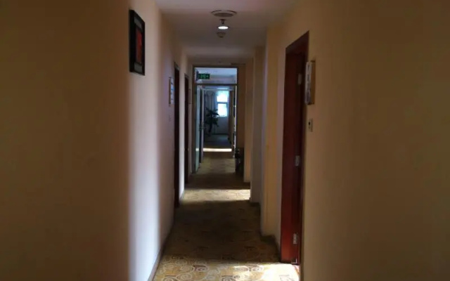 Chaohai Hotel