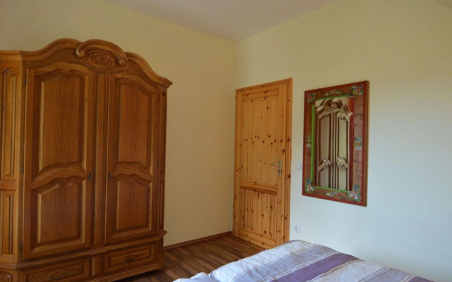 Comfortable Apartment in Meisburg Eifel near Watermill