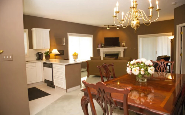 Executive Suites by Roseman - Pavilions of Eau Claire