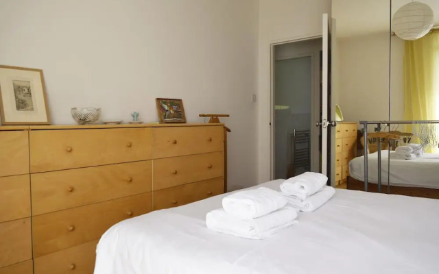 2 Bedroom Central London Apartment By Hyde Park