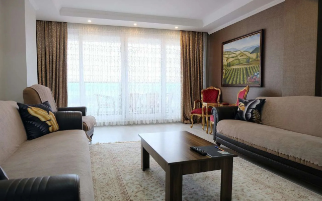 Tarabya Suit
