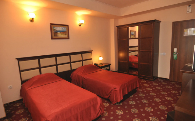 Hotel Megalos