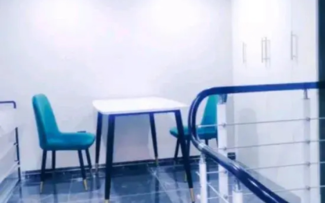 Yijian Apartment (Harbin West Railway Station Shop)