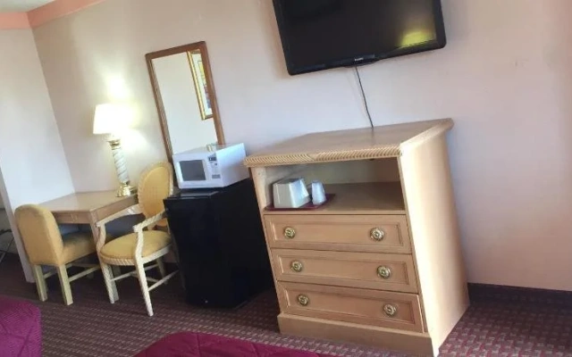 Budget Inn