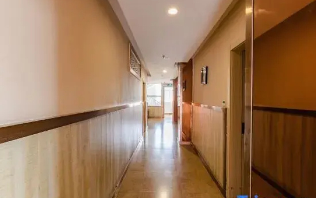Huangchuan Mango Business Hotel