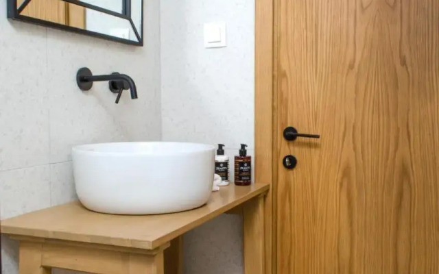 Thea Suites