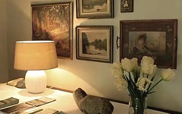 Coral Tree Colony Bed & Breakfast