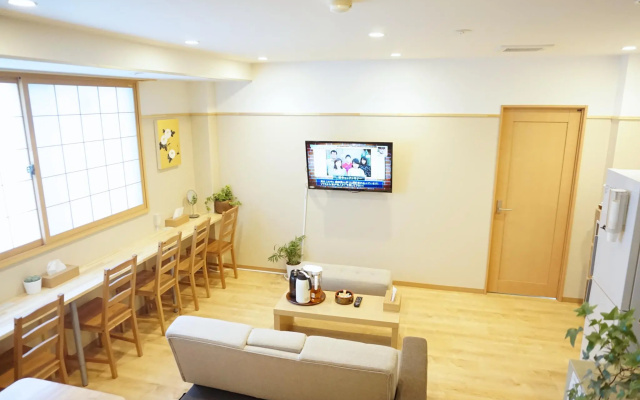 Hostel Rakutsuki