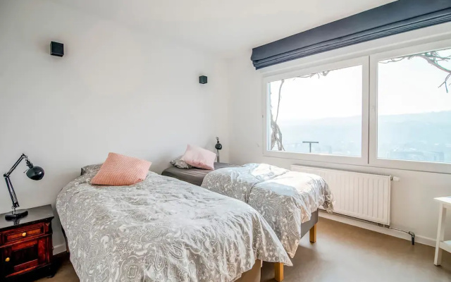 Holiday Home in HUY Near Town Center