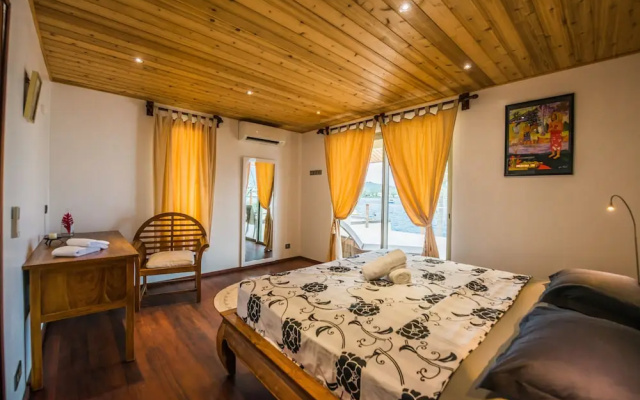 Villa Vai Api