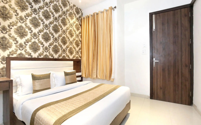 OYO 11680 Hotel Grand Star
