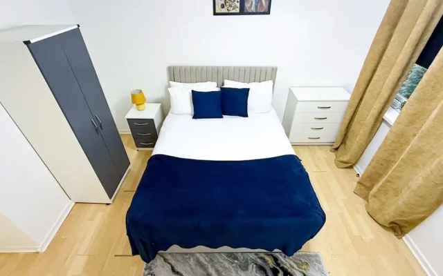 1br-freeparking -closetocentre -easytransportlinks