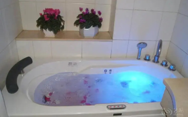 Wave Resort Hotel