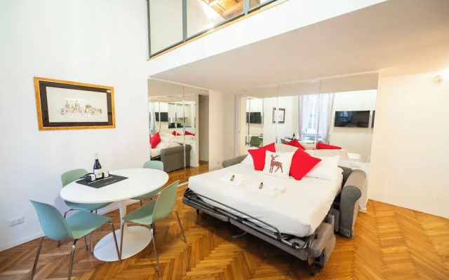 Spanish Steps Romantic Nest With Balcony