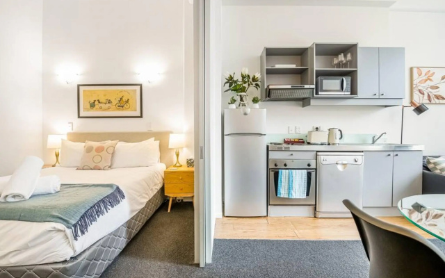 Open-plan living in the heart of CBD Zodiak Stays