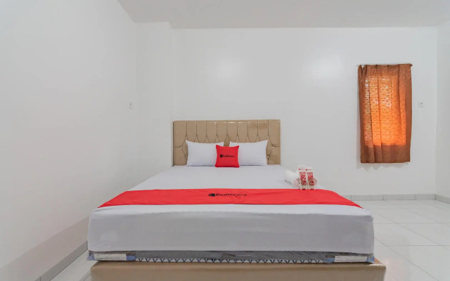 RedDoorz near Mall Ramayana Rapak Balikpapan