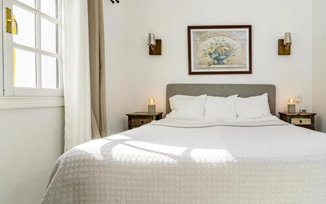 AB2 - Casa Blanca by Roomservices