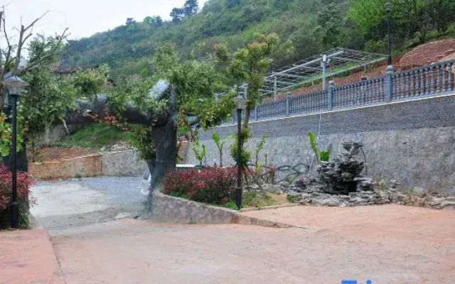 Zixing Jingyun Xiangqing Resort Hotel