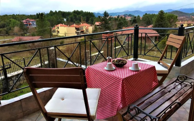 Mainades House