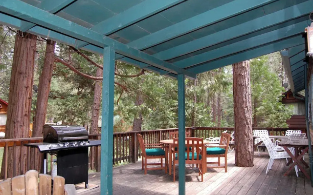 Hansen Cabin