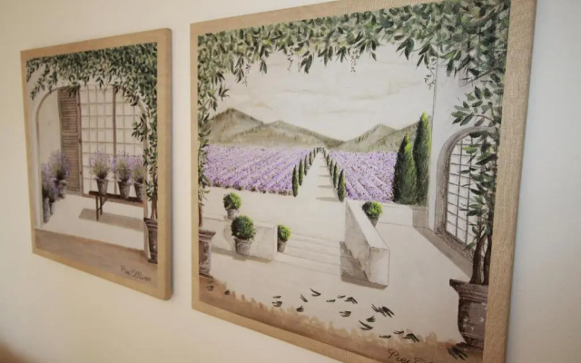 Luberon House between Lourmarin & Cucuron