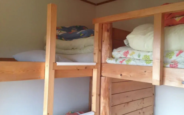 Guesthouse Gurigura – Hostel