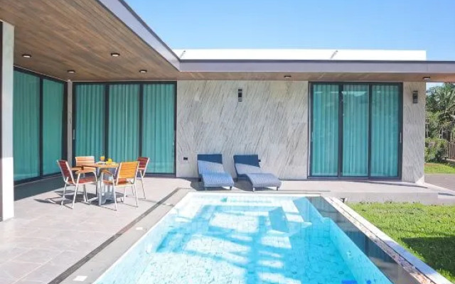 Villa Nadsuree Ao-Nang Luxury Modern House