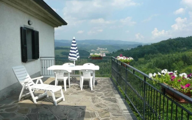 Casa Pastano, Stunning Farmhouse in Italian Hills