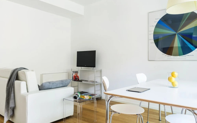 JOIVY Stylish 1-Bedroom Flat
