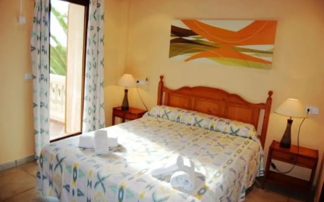 Villa - 5 Bedrooms with Pool and WiFi - 103975