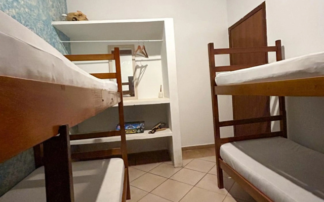 A 500 m Praia Maranduba, casa 2 quartos em Condomínio