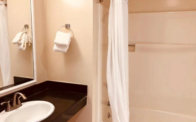 Carmel Resort Inn