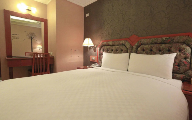 Good Life Hotel