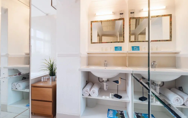 FG Property - Earls Court, Hogarth Road