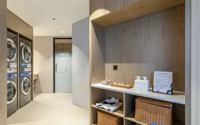 Starway Hotel Urumqi Midong Wuyue Plaza