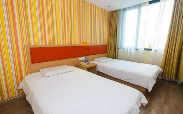 Home Inn (Hangzhou Wen'er Road Xueyuan Road)