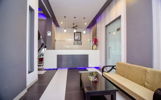 OYO 9670 Hotel GG Holiday Home