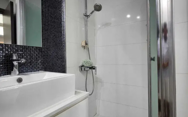 Seaview Business Hub Apartment