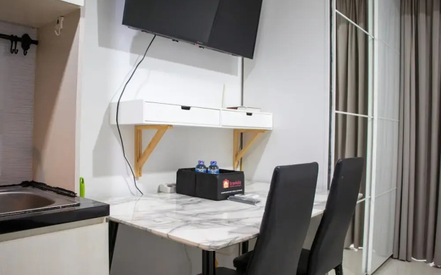 Scenic And Comfortable Studio At West Vista Apartment