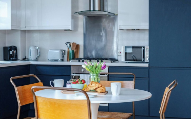 Modern Margate Apt 2BR En-suite Parking by Adliv