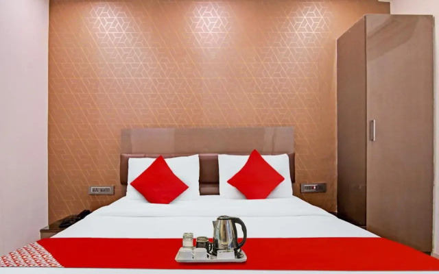 Collection O 70258 Hotel Wall Street