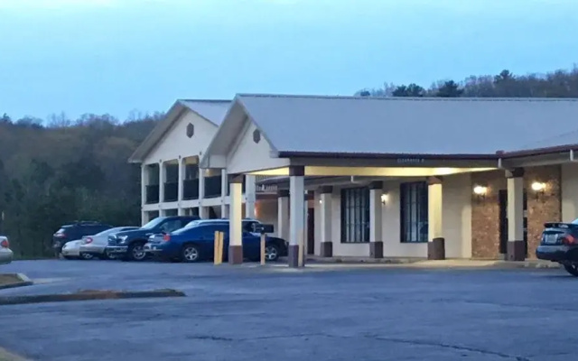 Budget Inn & Suites