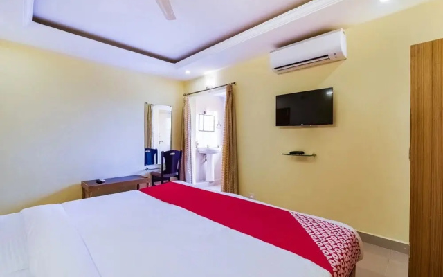 Gayatri Grand by OYO Rooms