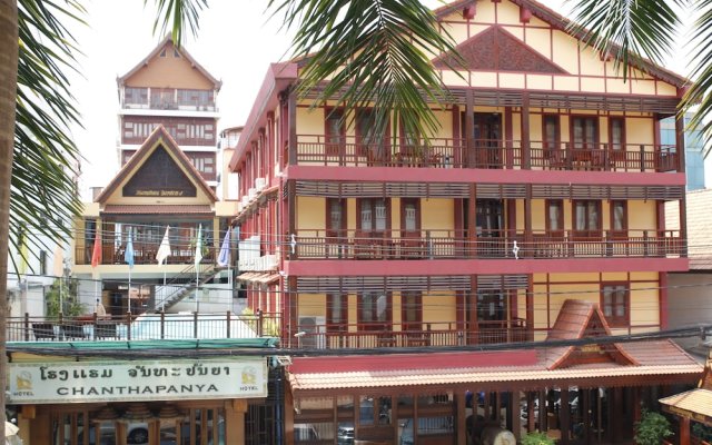 Отель Chanthapanya Hotel Лаос, Вьентьян - отзывы, цены и фото номеров - забронировать отель Chanthapanya Hotel онлайн вид на фасад